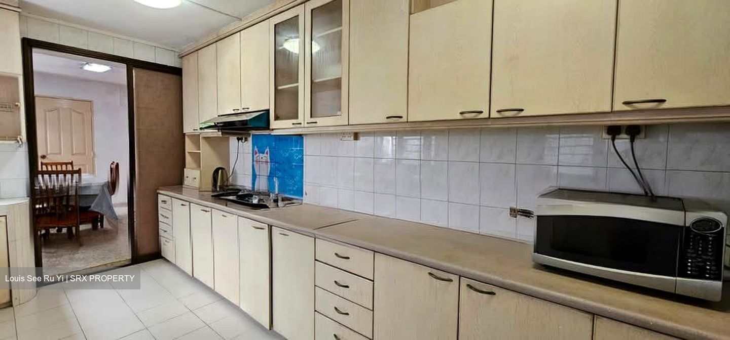 Blk 203 Jurong East View (Jurong East), HDB 5 Rooms #557528911